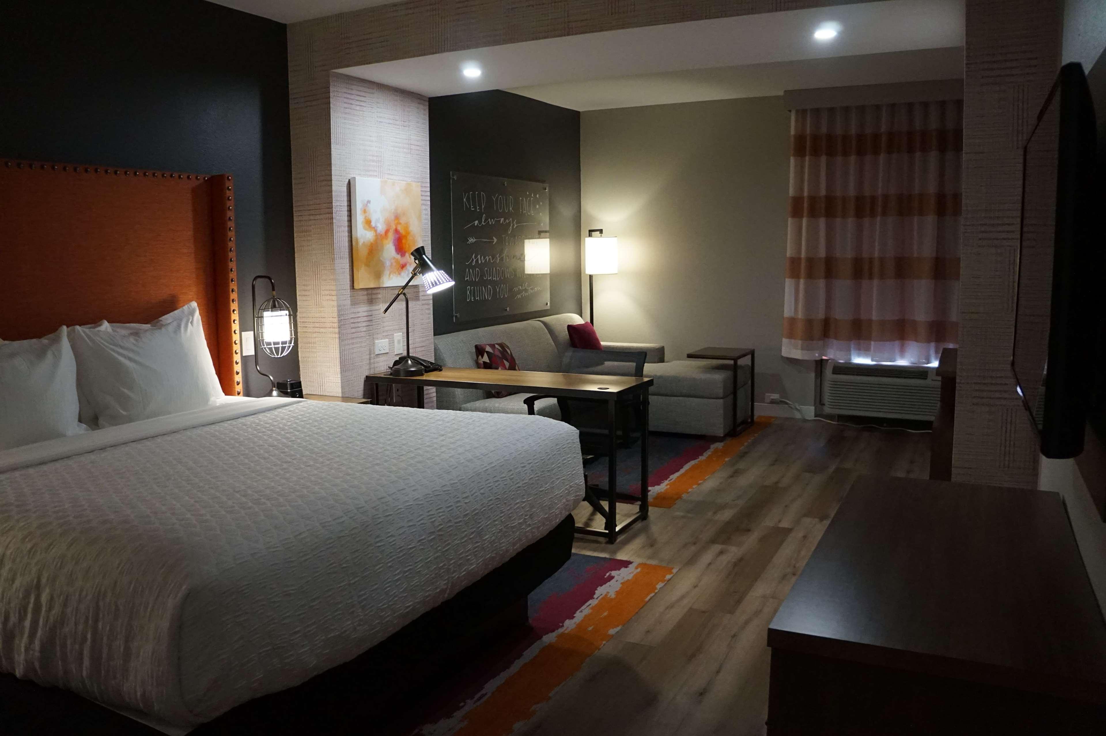 La Quinta Inn & Suites By Wyndham Lewisville Zewnętrze zdjęcie