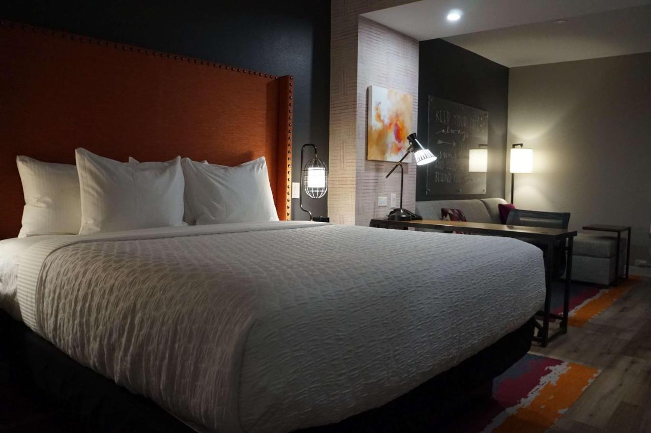 La Quinta Inn & Suites By Wyndham Lewisville Zewnętrze zdjęcie